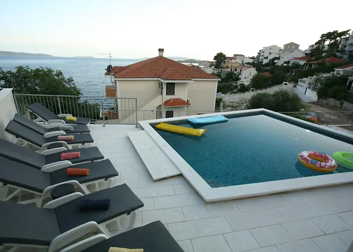 Damjan Villa *